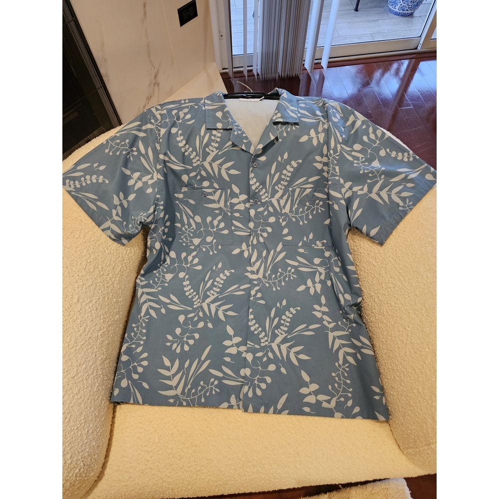 $175 Onia Blue and White Patterned Camp Shirt Size XL